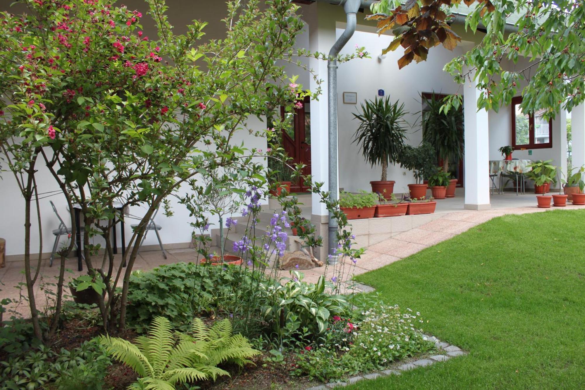Boulevard Garden House - Free And Save Parking In The Locked Yard Ćuprija エクステリア 写真